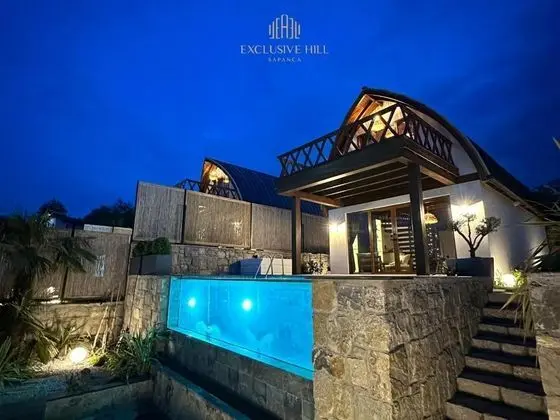 Deluxe Bungalow 2+1, Göl Manzaralı, Özel Havuzlu