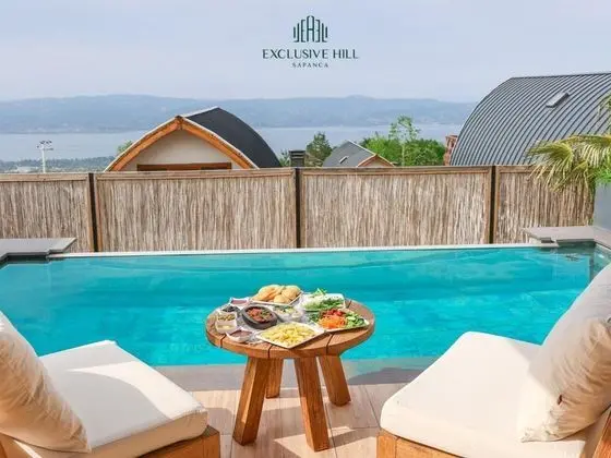 Deluxe Bungalow 2+1, Göl Manzaralı, Özel Havuzlu