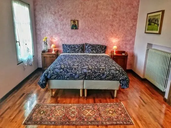 Comfort Tek Büyük Yataklı Oda, Bahçe Manzaralı, Zemin Kat (Rosa)