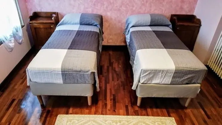 Comfort Tek Büyük Yataklı Oda, Bahçe Manzaralı, Zemin Kat (Rosa)
