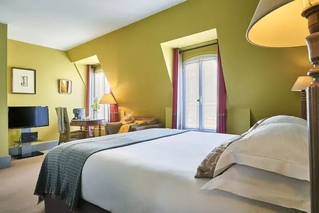 Deluxe Tek Büyük Yataklı Oda