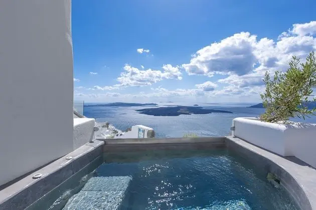 Grand Süit, Sıcak Su Havuzu (Caldera View)
