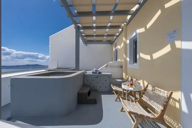 Junior Süit, Sıcak Su Havuzu, Deniz Manzaralı (Caldera View)