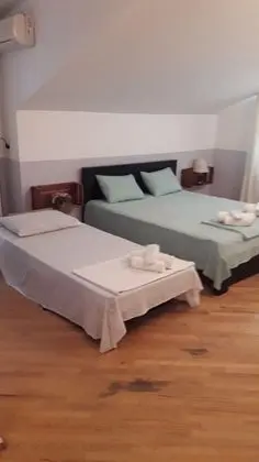 Deluxe Tek Büyük Yataklı Oda (with extra bed)