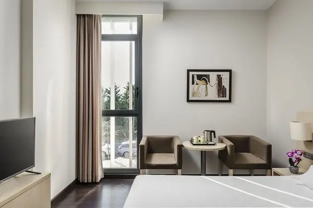 Büyük Yataklı Tek Kişilik Oda