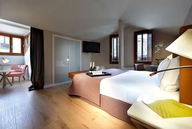 Tek Büyük Yataklı Oda (with Views)