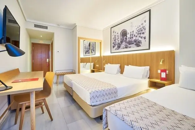 Üç Kişilik Oda, 3 Tek Kişilik Yatak