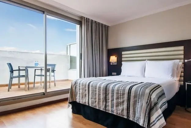 Tek Büyük veya İki Ayrı Yataklı Oda, Teras