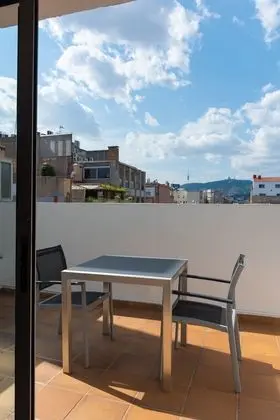 Tek Büyük veya İki Ayrı Yataklı Oda, Teras