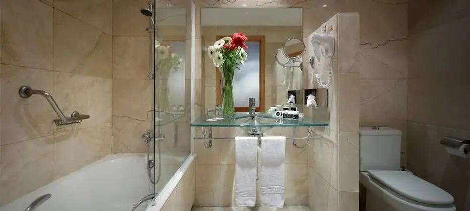 Standard Üç Kişilik Oda