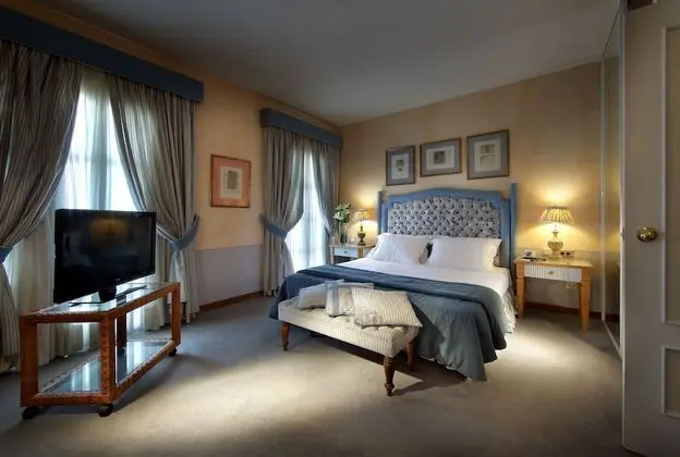 Tek Büyük Yataklı Oda