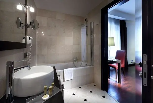 Superior Tek Büyük Yataklı Oda