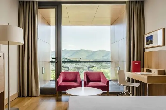 Tek Büyük veya İki Ayrı Yataklı Oda (2 PAX)