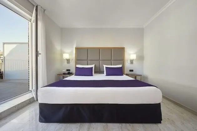 Tek Büyük Yataklı Oda, Teras