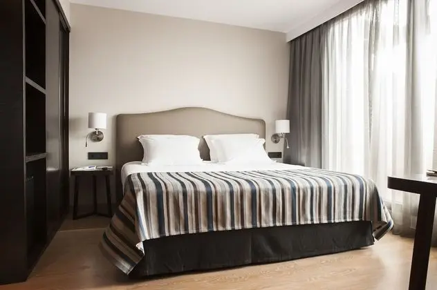 Superior Büyük Yataklı Tek Kişilik Oda