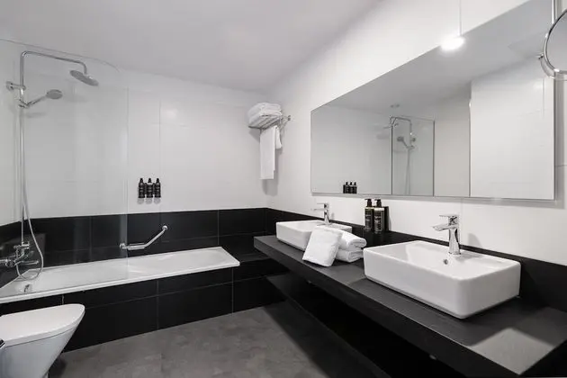 Deluxe Tek Büyük Yataklı Oda, Balkon