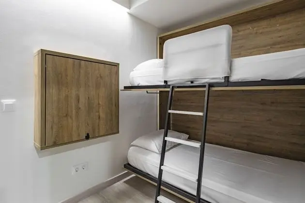 Deluxe Dört Kişilik Oda