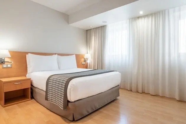 Tek Büyük Yataklı Oda, Şehir Manzaralı