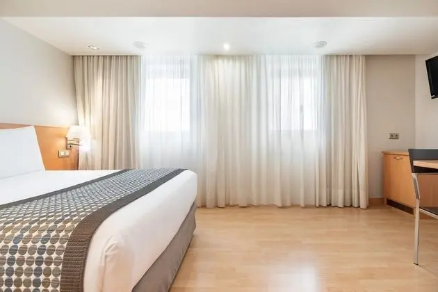 Tek Büyük Yataklı Oda, Şehir Manzaralı