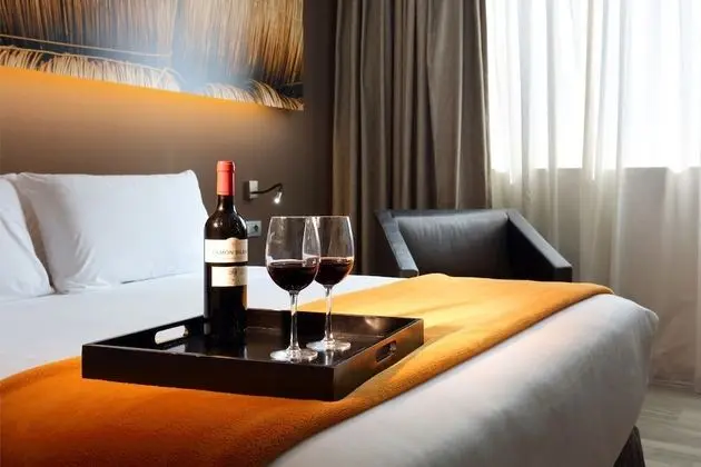 Büyük Yataklı Tek Kişilik Oda