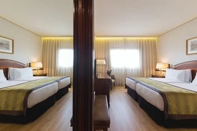 Tek Büyük veya İki Ayrı Yataklı Oda