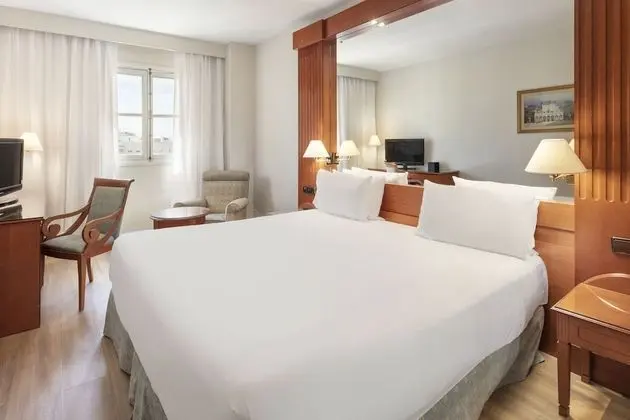 Tek Büyük Yataklı Oda, Şehir Manzaralı