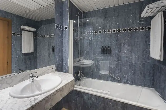 Üç Kişilik Oda (2 adults & 1 child)