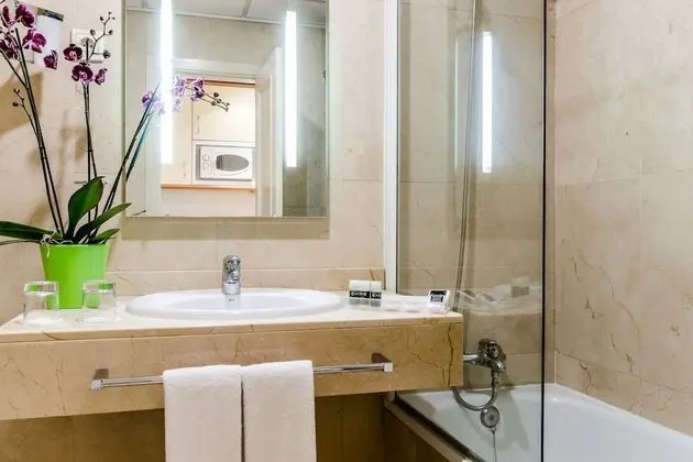 Standard Tek Büyük veya İki Ayrı Yataklı Oda