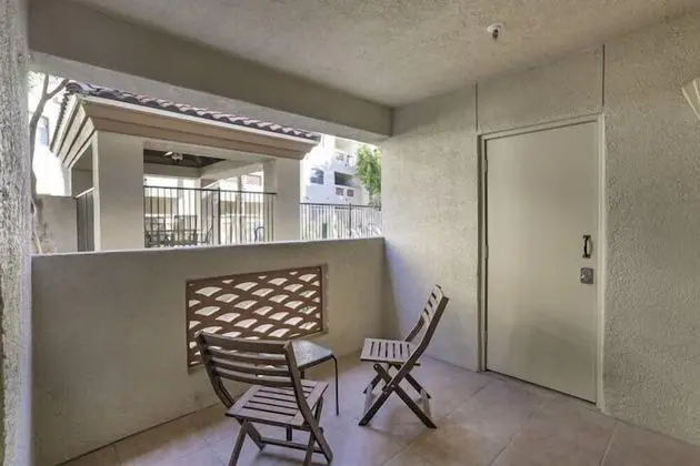 Ev (2 Bedrooms)