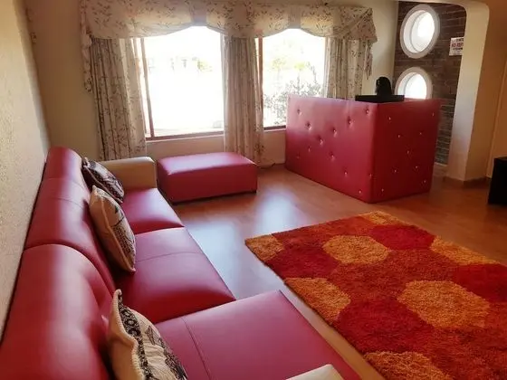Tek Büyük Yataklı Oda, Ortak Banyo, Bahçe Manzaralı
