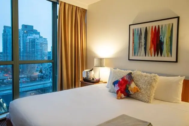 Daire, Mutfak, Göl Manzaralı