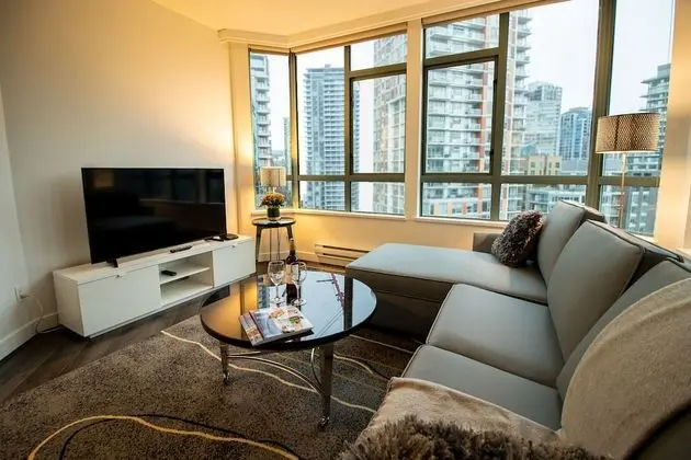 Daire, Mutfak, Göl Manzaralı