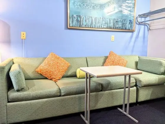 Standard Oda, 1 Büyük (Queen) Boy Yatak ve Çekyat