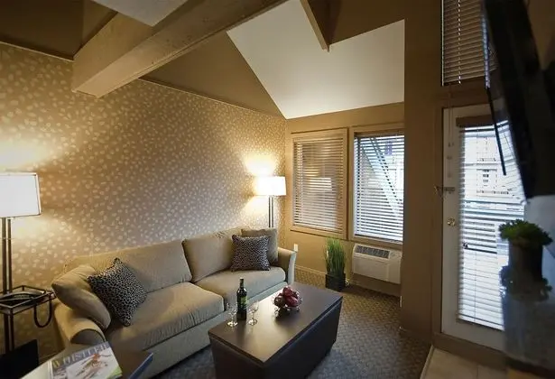 Çatı Katı (Loft), 1 Büyük (Queen) Boy Yatak