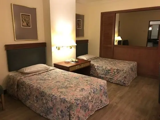 Standard Tek Büyük veya İki Ayrı Yataklı Oda, Penceresiz