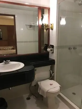 Standard Tek Büyük veya İki Ayrı Yataklı Oda, Penceresiz