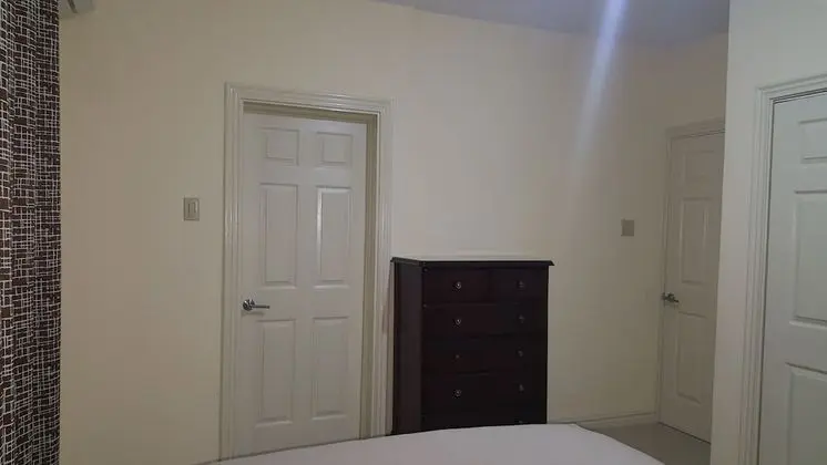 Apt 10, Executive Suites - Palms of Ottawa