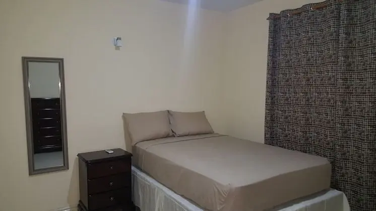 Apt 10, Executive Suites - Palms of Ottawa