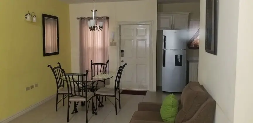 Apt 10, Executive Suites - Palms of Ottawa