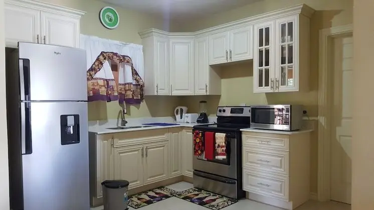 Apt 10, Executive Suites - Palms of Ottawa
