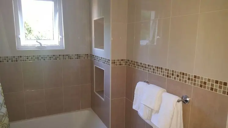 Apt 10, Executive Suites - Palms of Ottawa