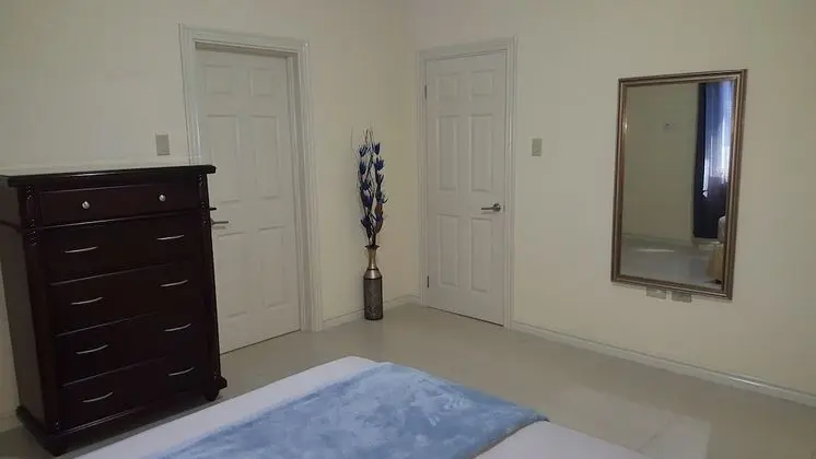 Apt 12, Executive Suites - Palms of Ottawa