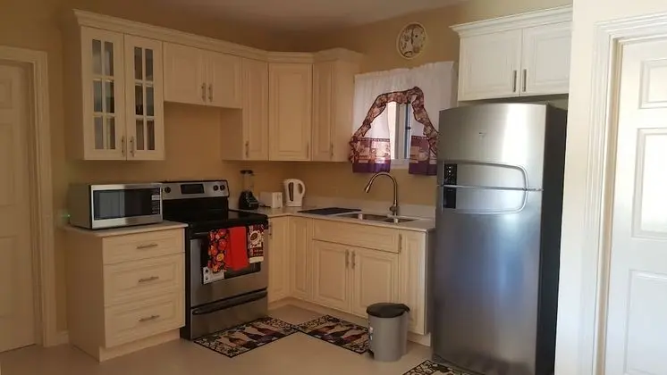 Apt 12, Executive Suites - Palms of Ottawa