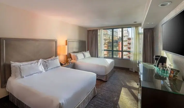 Deluxe Tek Büyük Yataklı Oda, 2 Çift Kişilik Yatak