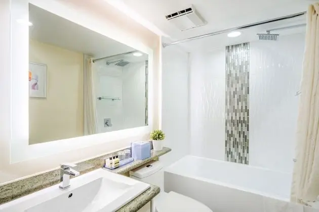 Deluxe Tek Büyük Yataklı Oda, 2 Çift Kişilik Yatak