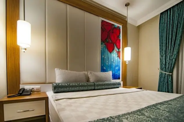 Standard Tek Büyük veya İki Ayrı Yataklı Oda, Şehir Manzaralı