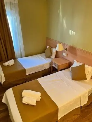 EXEN VİP AİLE 3 KİŞİLİK DELUXE ODA