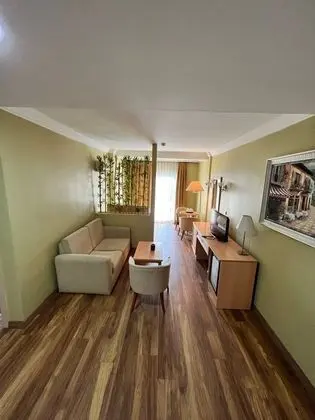 EXEN VİP DENİZ MANZARALI 3 KİŞİLİK