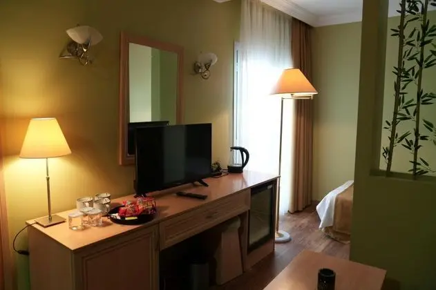 Aile Suiti, Kısmi Deniz Manzaralı, Fransız Balkonlu