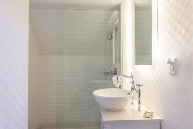 Standard Oda, 1 Büyük (Queen) Boy Yatak